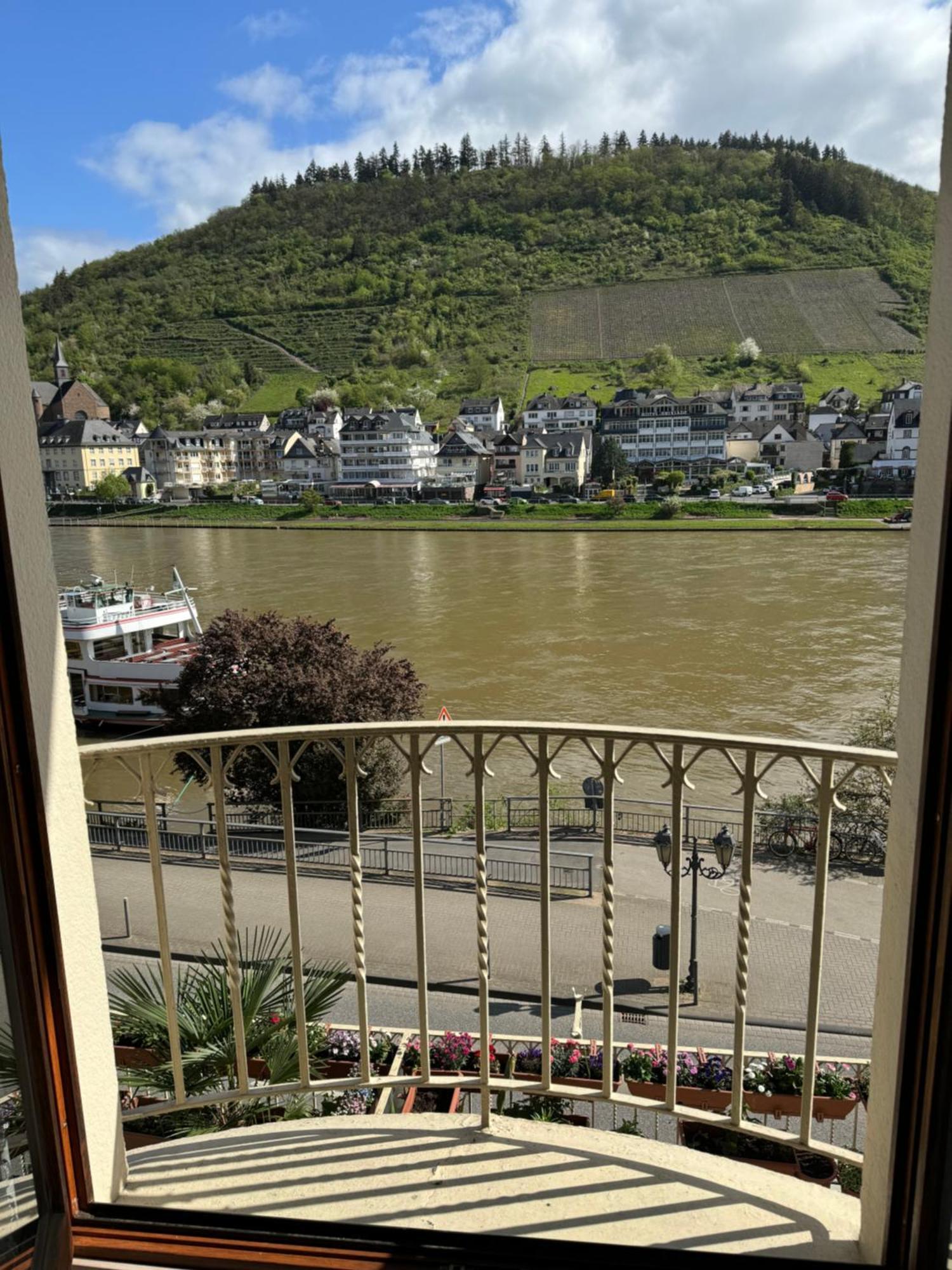 Holiday Apartment mit Moselblick in Moselhaus Cochem Exterior foto